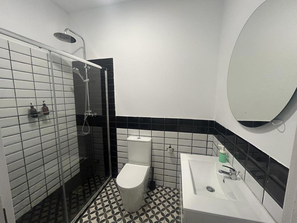Apartamentos Pino Benidorm Bagian luar foto